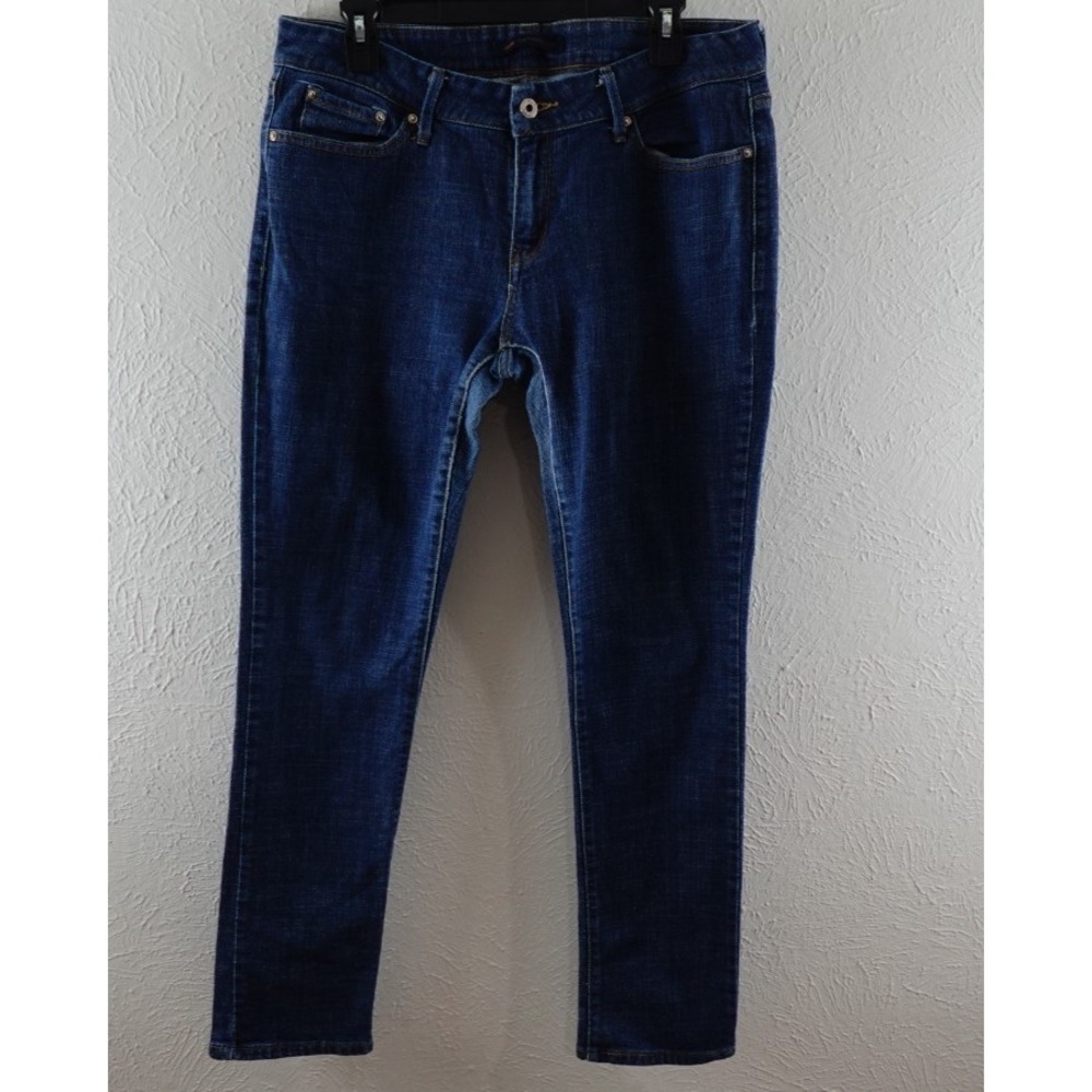 Levis 545 Skinny leg Size 12 Medium Wash Blue Distressed Denim Jeans